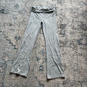 Victoria’s Secret yoga pants